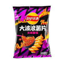 Lay's Potato Chips Wave Cut - Spicy Chicken Noodle Flavour 22x 70g